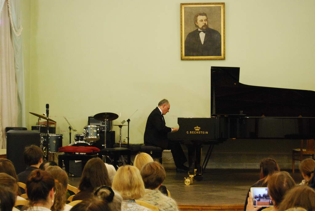Концерт в честь 90-летия училища
